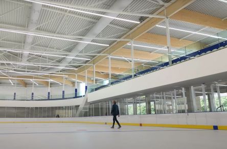 Combi pool and ice rink de Vliet, Leiden completed